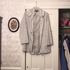 Women’s rain jacket